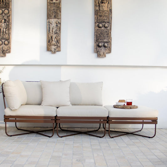 BRIS utesofa fra Ygg&Lyng. Puff med pute.