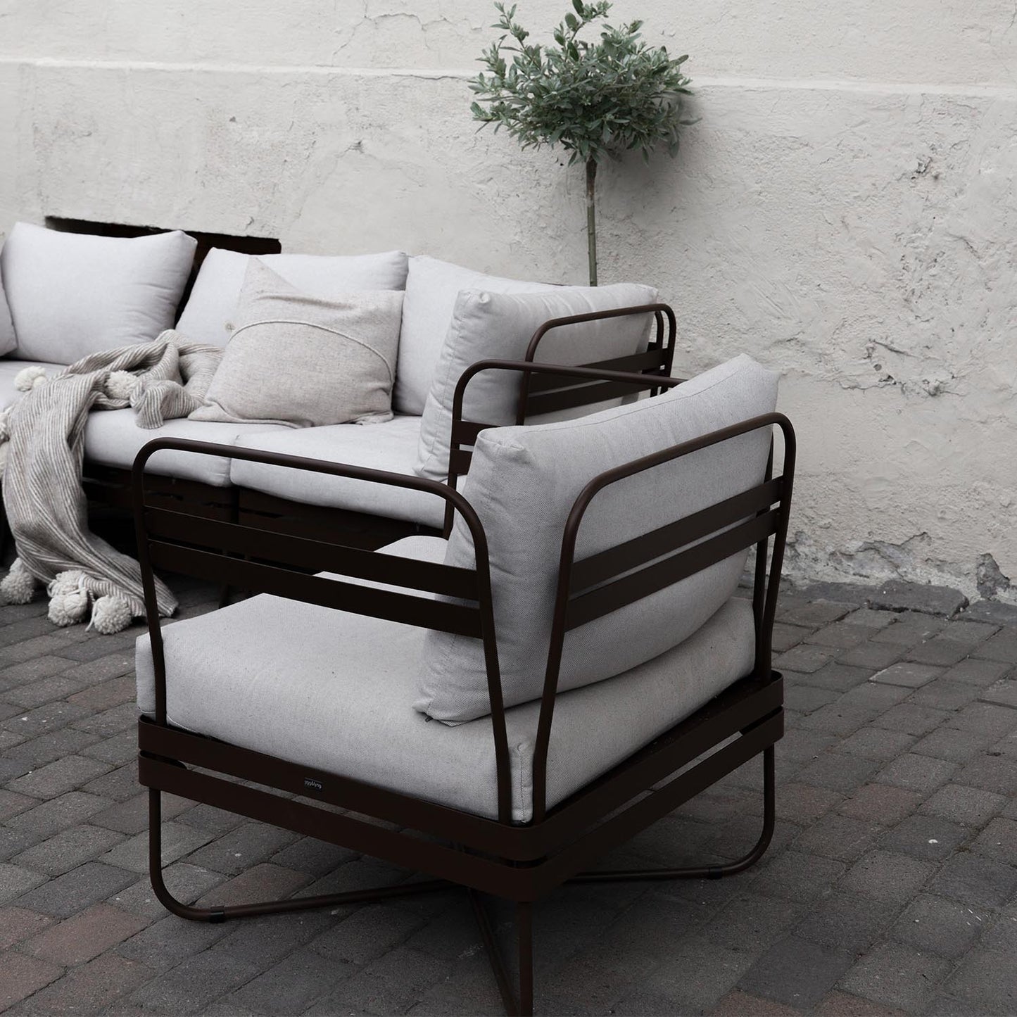 BRIS utesofa fra Ygg&Lyng. Stol / modul med armlener.