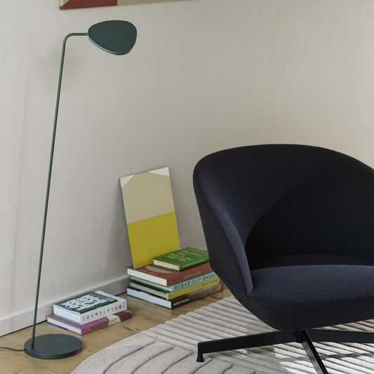 Leaf gulvlampe fra Muuto. Bestillingsvare.