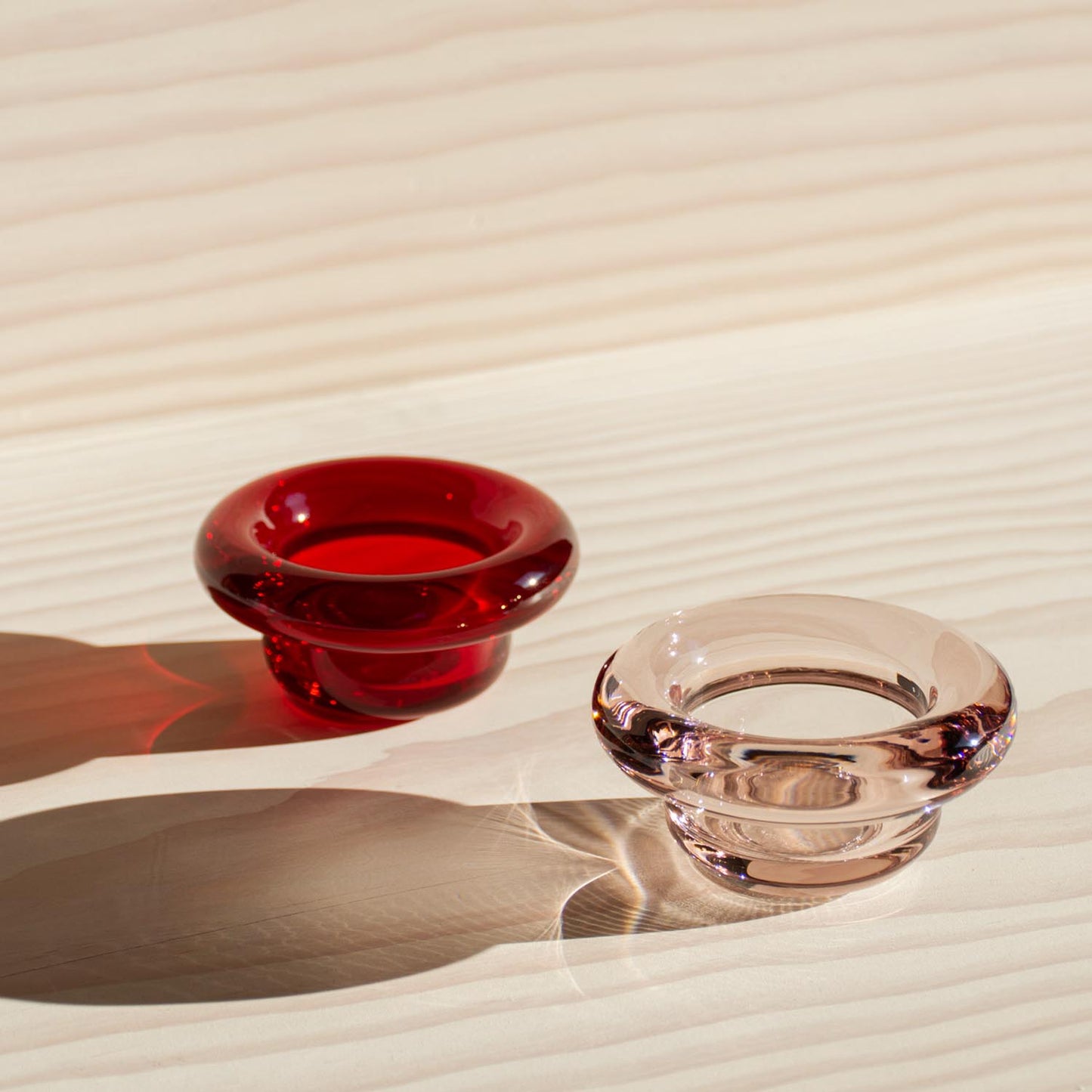 Nedre Foss Sirkel telysholder, rød.