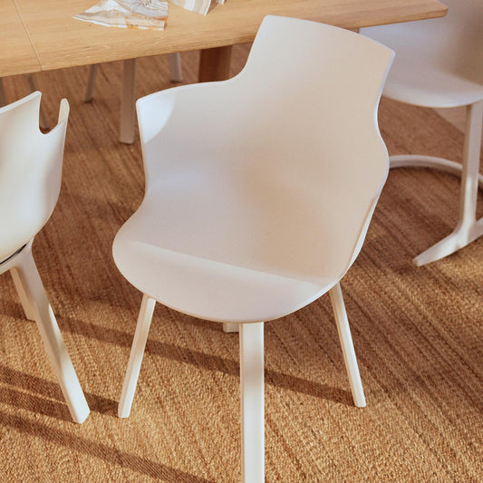 Varier Furniture Social spisestuestol i Winter white med sving. Bestillingsvare.