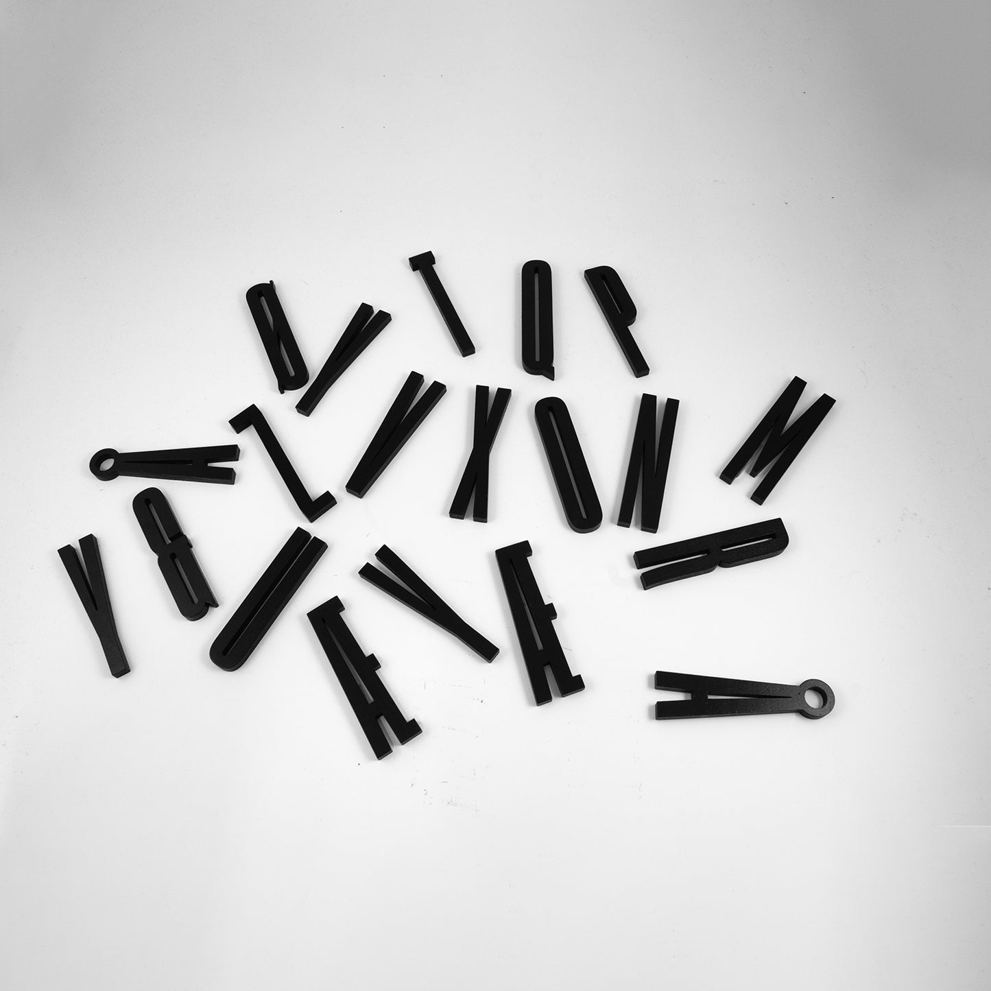 Design Letters Bokstaver i Tre, A-Z - Sort