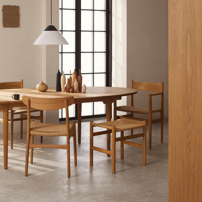 Carl Hansen CH338 spisebord. 200 x 115 cm. Oljet eik.