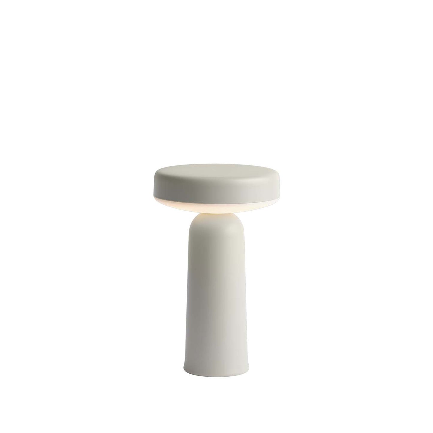 Ease bordlampe fra Muuto. Flere farger.