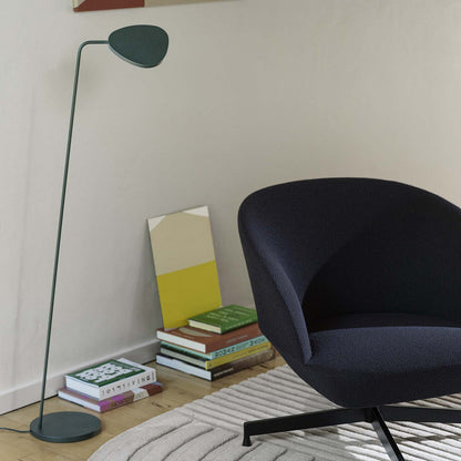Leaf gulvlampe fra Muuto. Bestillingsvare.