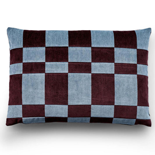 Eilersen Pysjamas pute Luna i 40 cm x 60 cm. Mørkebrun / lyseblå.