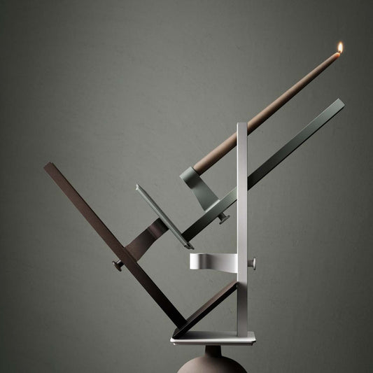 Museum lysestake i flere farger. Bestillingsvare.