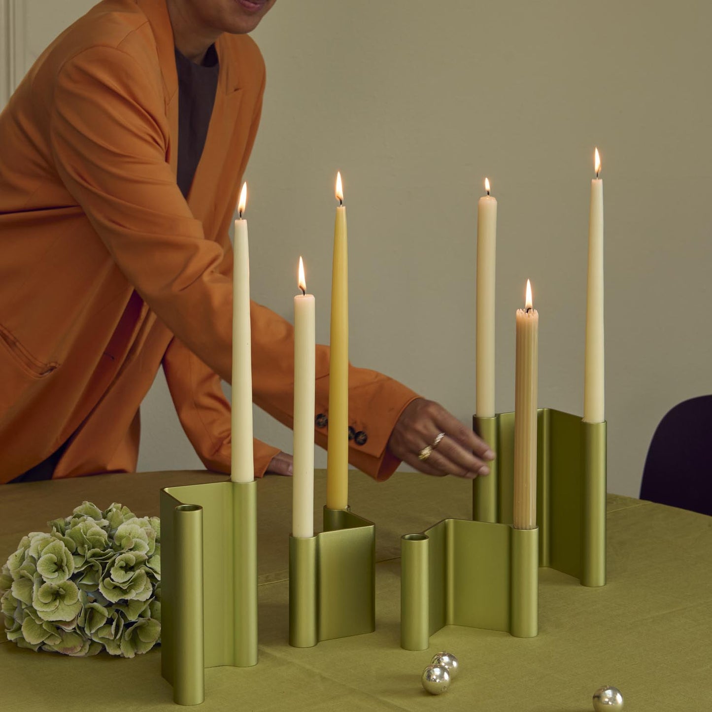 Muuto Pair lysestake. Flere farger. Stor utgave 18 cm. Bestillingsvare.