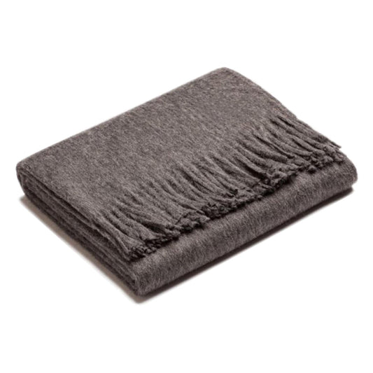 Sibast alpakka ullpledd i mørk grå. Bestillingsvare.