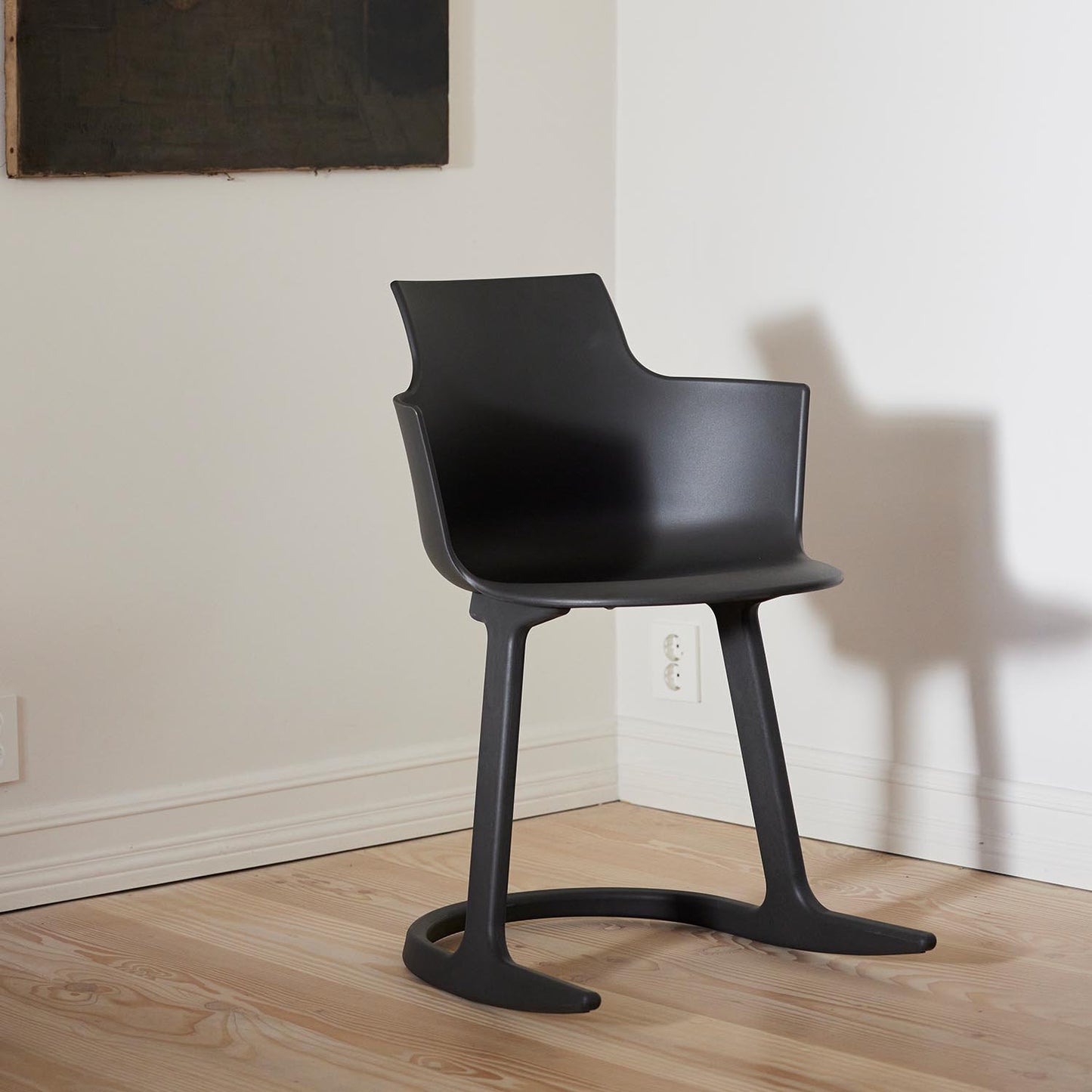 Varier Furniture Social spisestuestol i Black Onyx med tilt. Bestillingsvare.