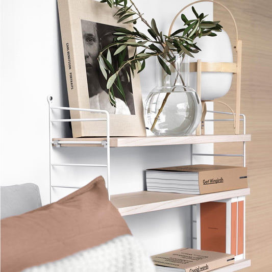 String pocket i ask og hvit. Bestillingsvare.