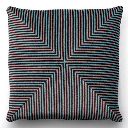 Eilersen Pysjamas pute Tent i 50 cm x 50 cm. Mørk blå / brun.