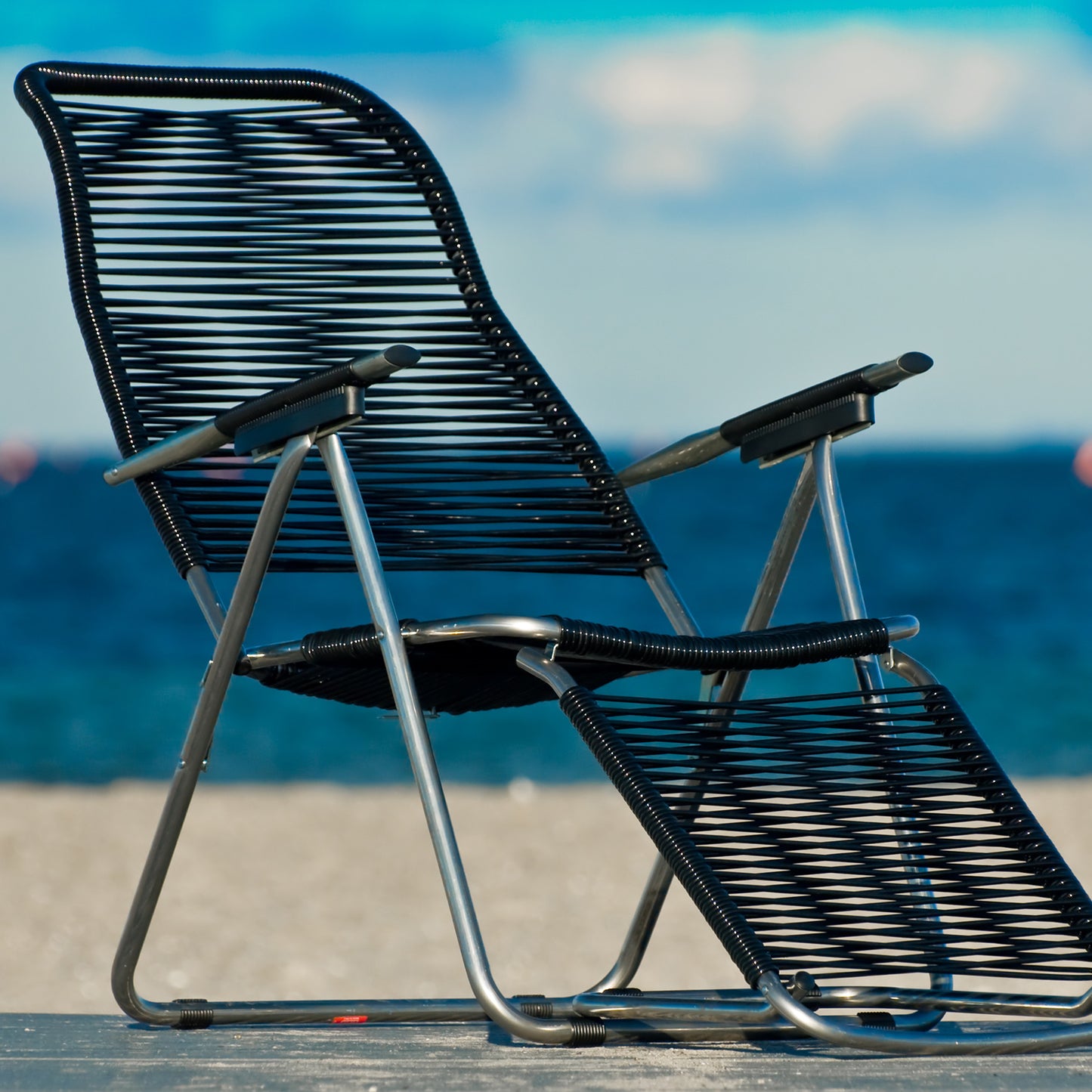 Fiam Spagetti Solstol, svart. Bestillingsvare.