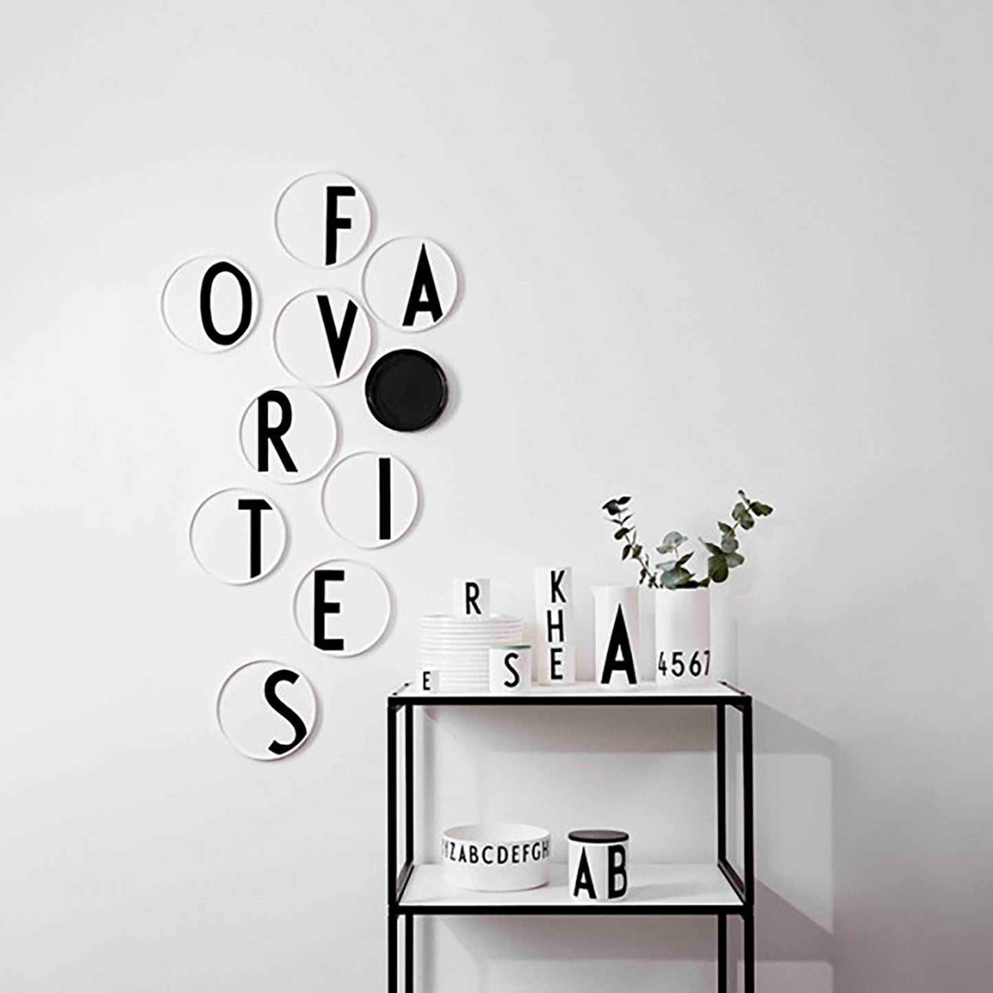 Design Letters T Tallerken, Hvit